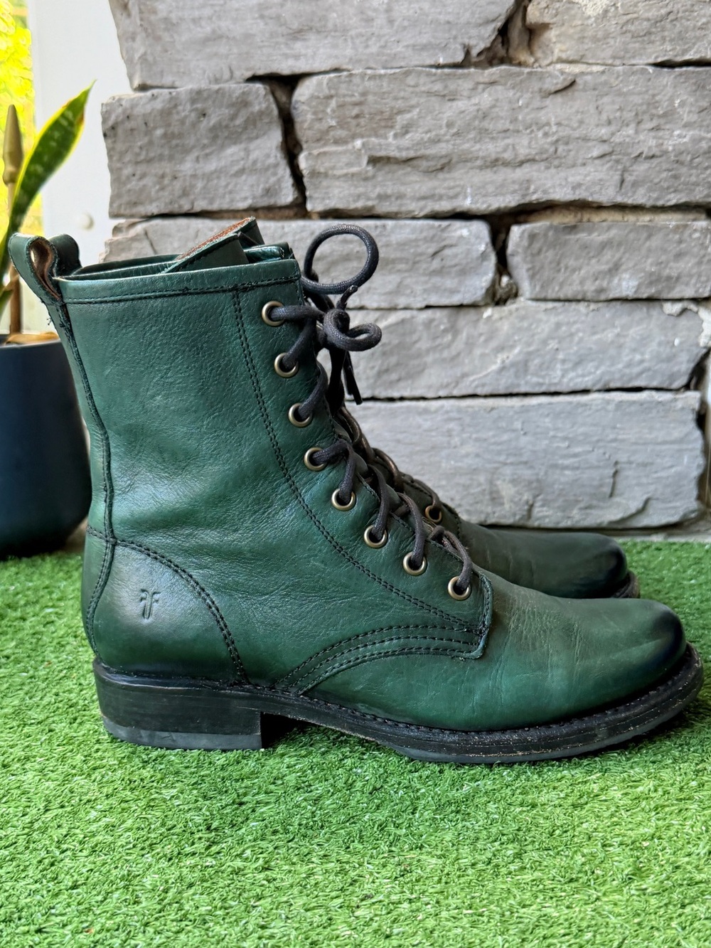 Frye Veronica Combat Distinctive Green Leather Women’s Boots - Picture 2 of 11